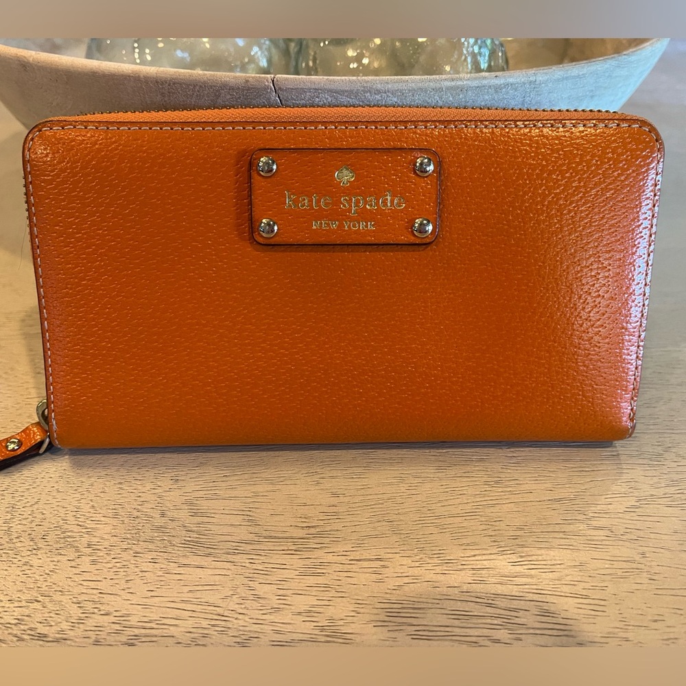 Kate Spade Large Ziparound Wallet